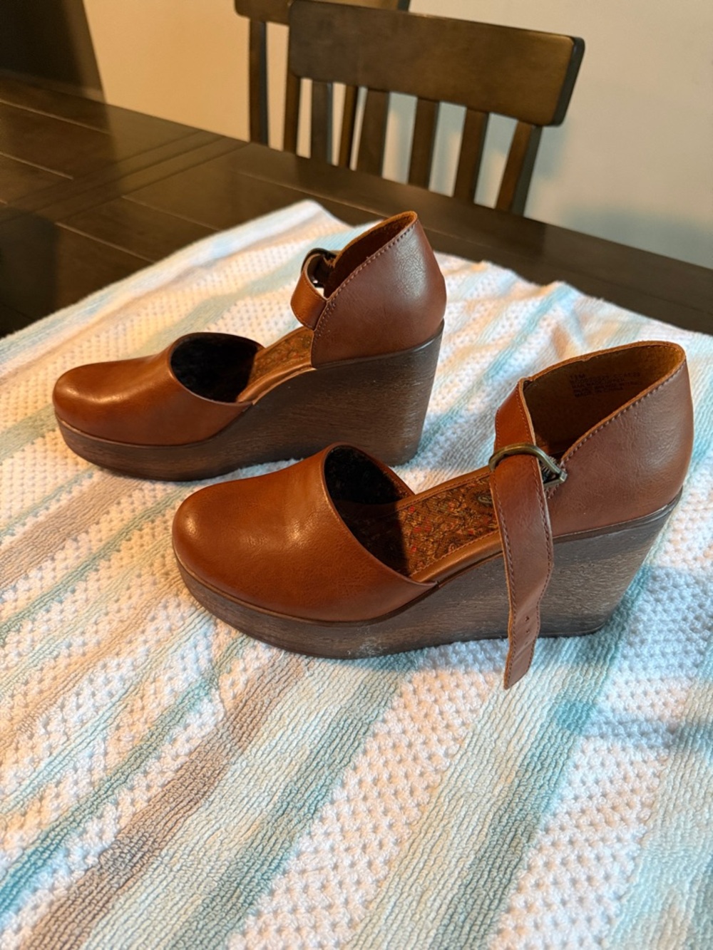 Women’s B.O.C BOC Brown 4” Wedge Shoes size 11 SNOKE FREE HOME - Picture 3 of 5